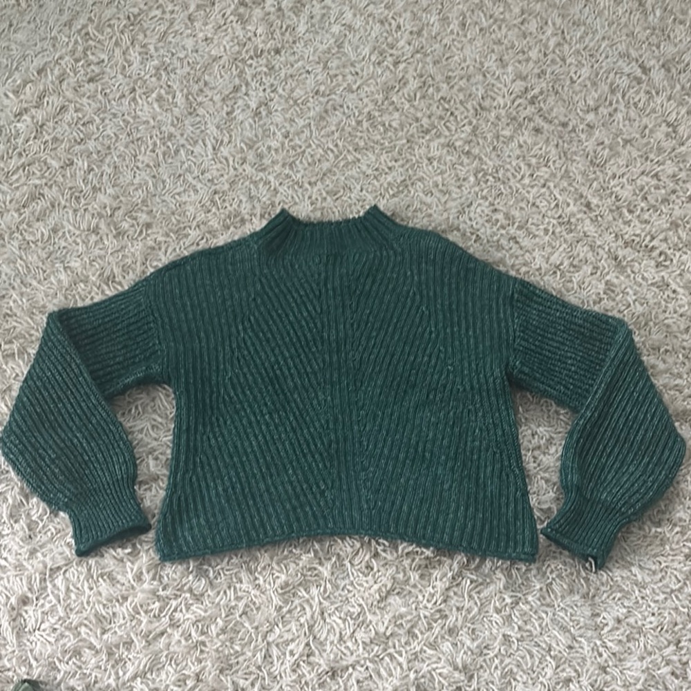 SO Green Ribbed Sweater